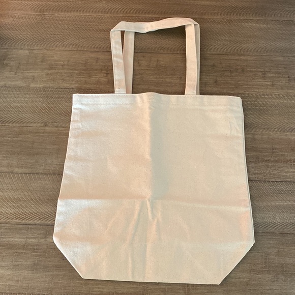 NEW Vogue 2022 Canvas Tote - Picture 2 of 3